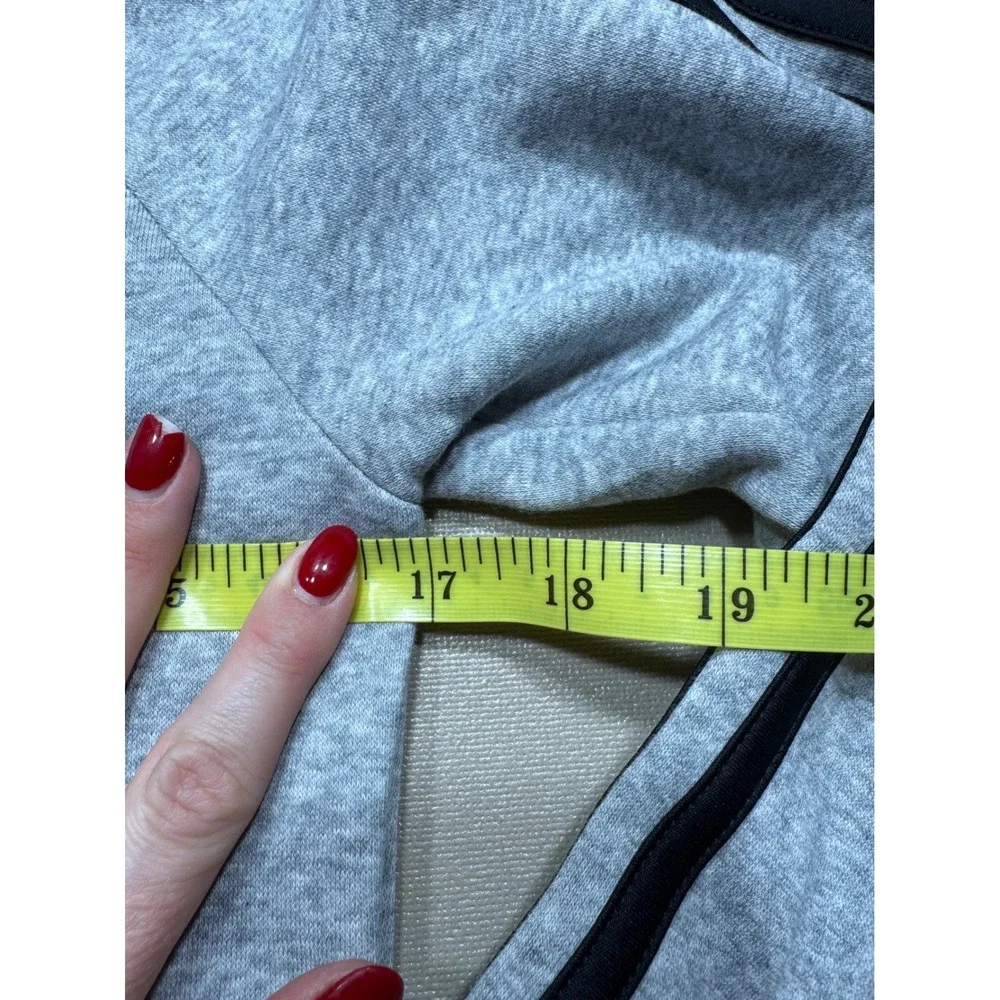 Adidas Essentials 3-Stripes Crewneck Sweatshirt Heather Grey‎ XS Womens Pullover